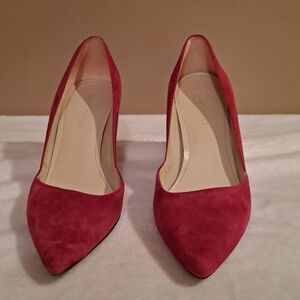 Marc Fisher Tuscany Red Suade Heels Sz 6M